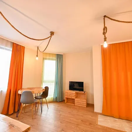 Apartment уютни в сърцето на *